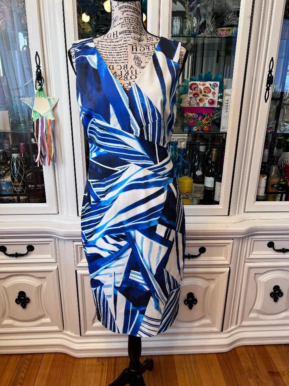 Karen Millen White And Blue Graphic Print Bodycon Dress US 8 Fits Like 6